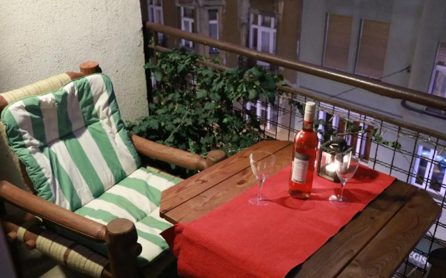 Fornax Home with balcony