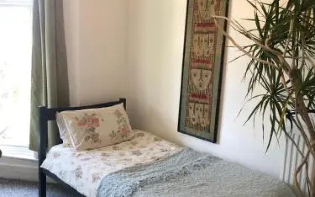 Aremo Room 1