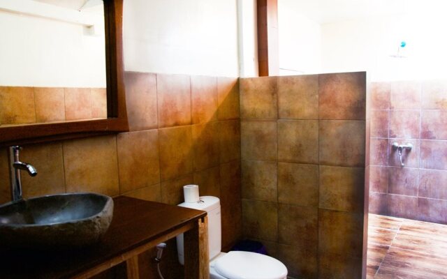 Full Moon 8 Bed & Breakfast