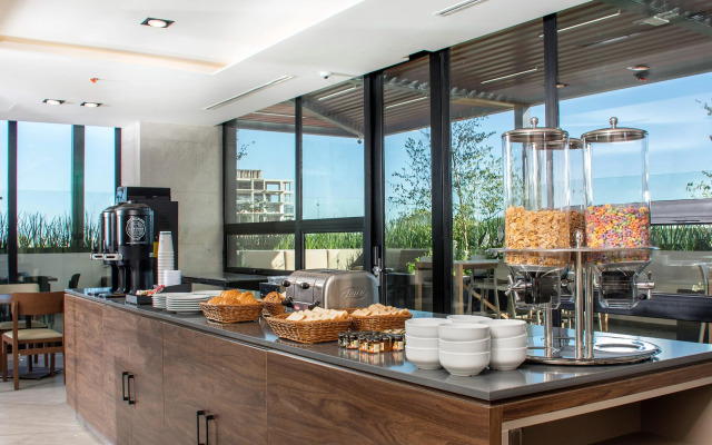 Staybridge Suites Guadalajara Novena by IHG