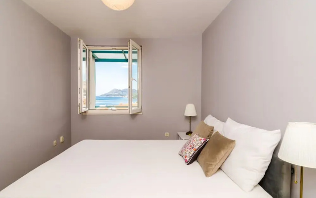 Apartment Radovan - One-bedroom Apartment With Balcony and Sea View