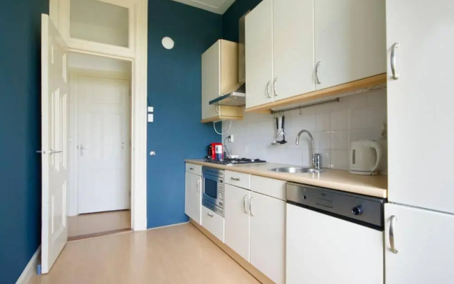 2 Bedroom 2 Bathroom Canal Apartment