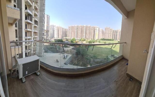 NE-1st time in Noida Stay In mall