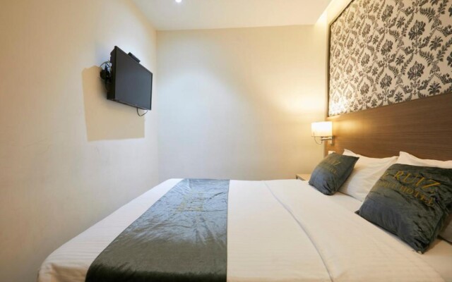 Le Ruiz Boutique Hotel