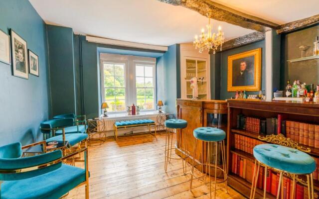 Plas Dinas Country House