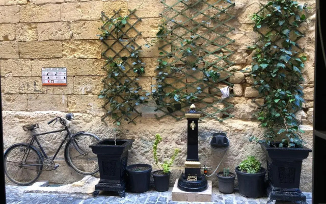 10 La Ruelle