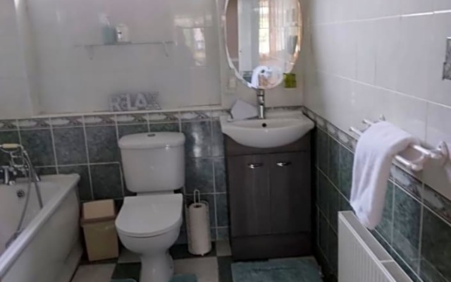 Tess's Guest House R95K6N1 This Property is unsuitable for children under 12 years old