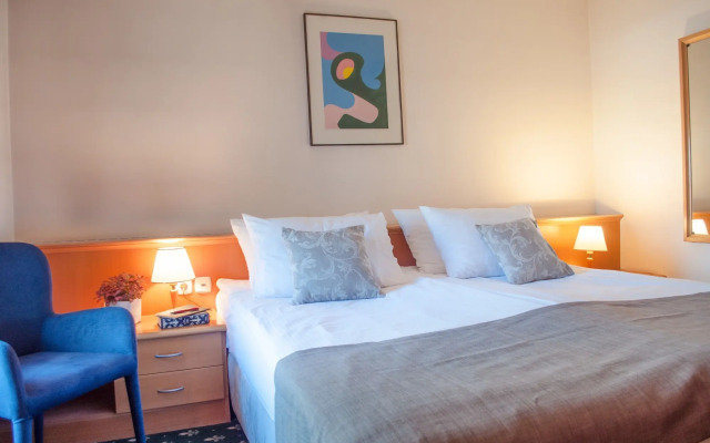 Hotel Mrak 4*