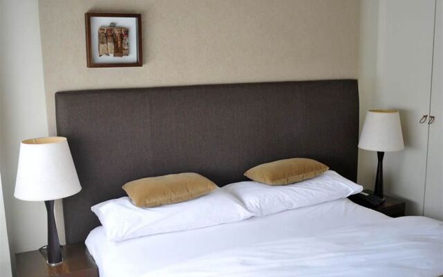 Tayka Hotel