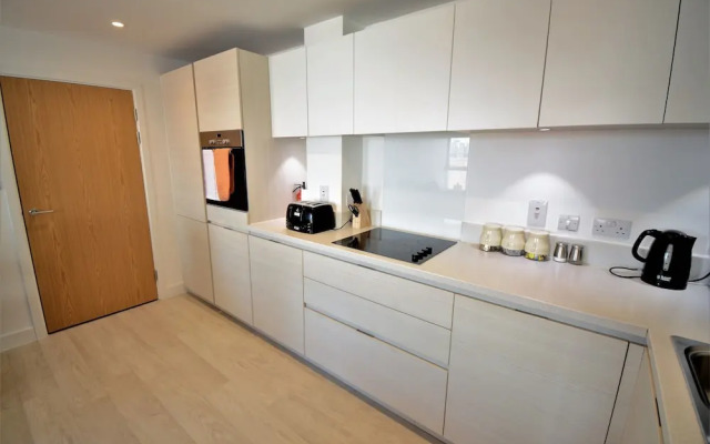 Kennet House Superior Serviced Apartment
