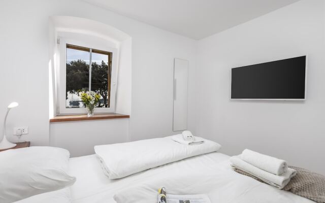 Beautiful Apartment House On The Seaside