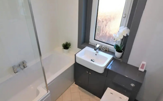 Burnbank House - Hamilton