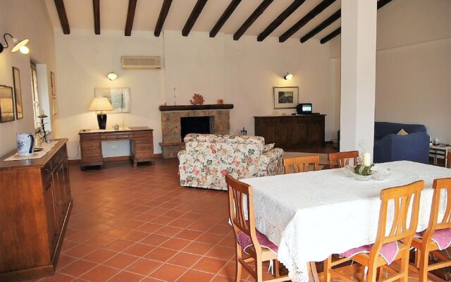 Holiday House for 8 Persons With Pool