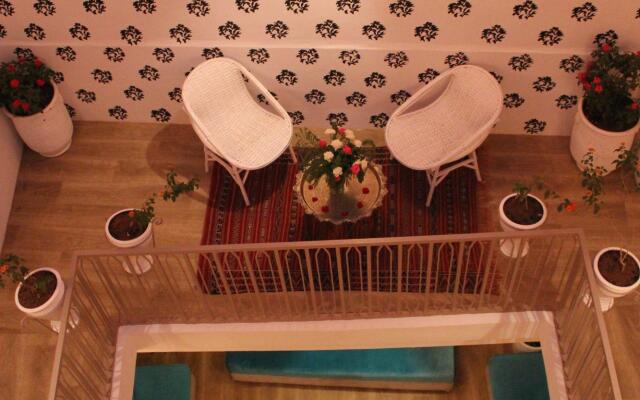 Corner Hostel Marrakech - Adults Only