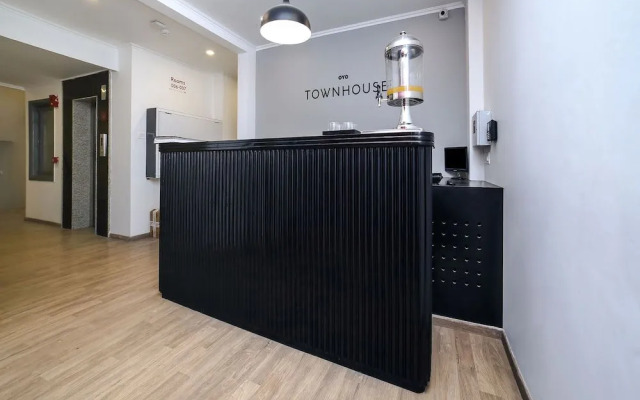 OYO Townhouse 062 Cyber City