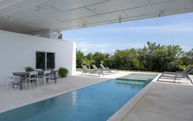 Sky Cove by Eleuthera Vacation Rentals