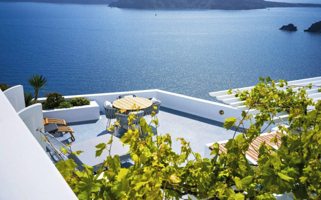 Ikies Santorini