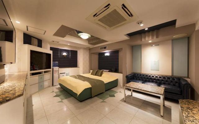 Hotel Luna Ikeda - Adults Only