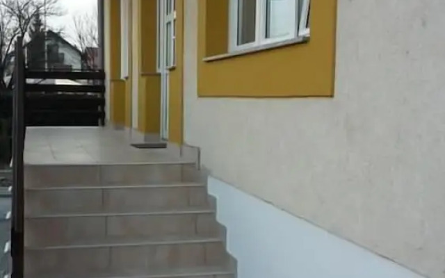 Marko Airport Rooms