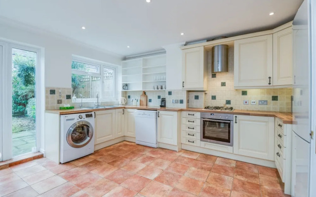 Heavenly Hammersmith Home by the River Thames