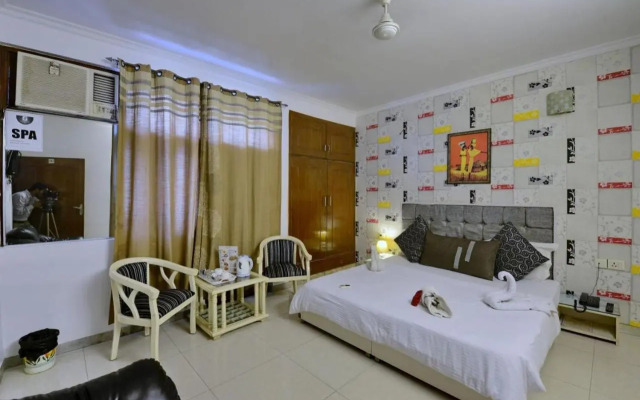 OYO 695 Hotel Silver Leaf