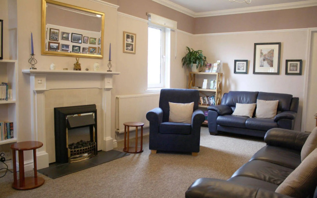 Edale House