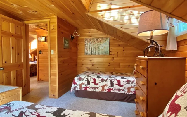 Loon Watch - 4 Br Home