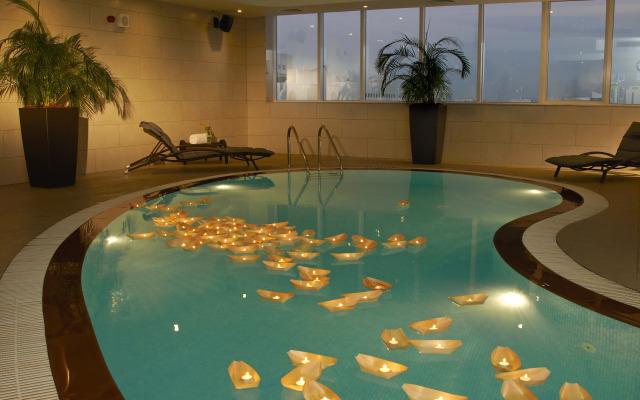Cristal Hotel Abu Dhabi