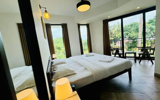 Half Hotel