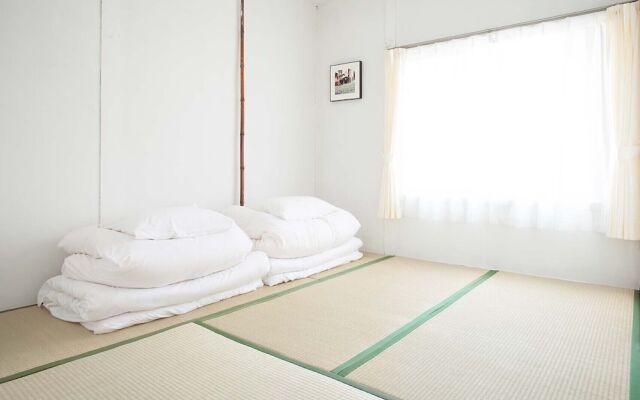 Guesthouse Madoka - Hostel