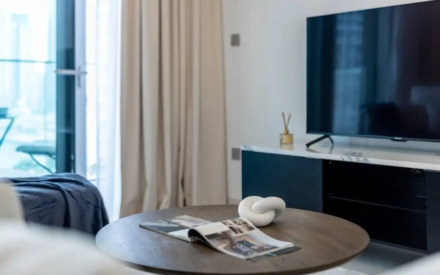 1BR Apartments Beach Isle Tower