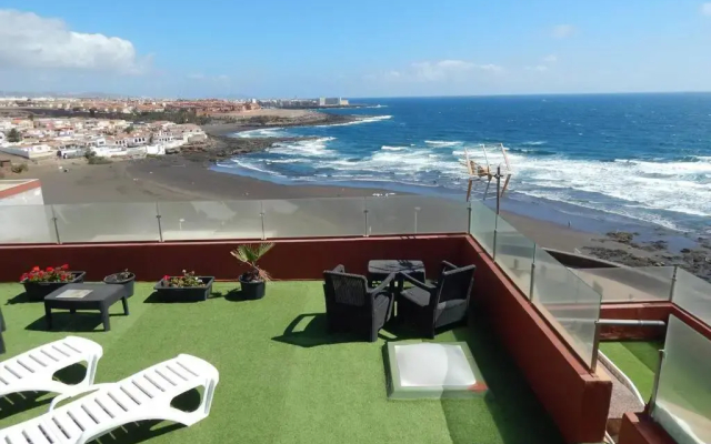 Big, large cozy apartment with sea view