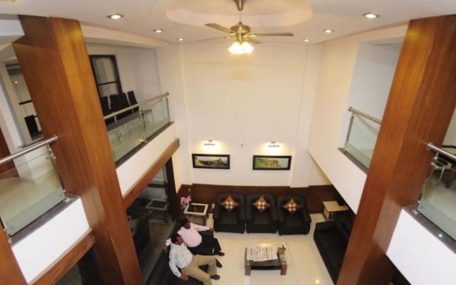 OYO 10440 Hotel Surabhi