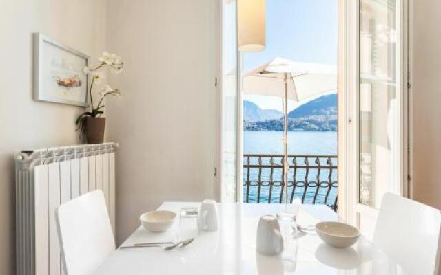 Rodrigo Lake Side Suite