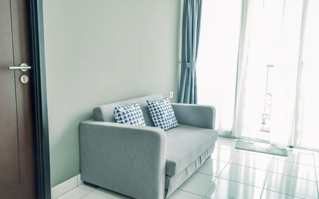 Homey and Comfy 1BR at Casa de Parco Apartment