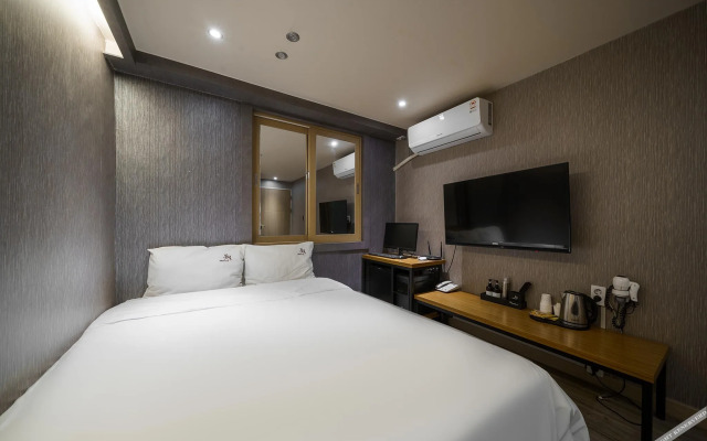 Busan Suyeong Hotel River
