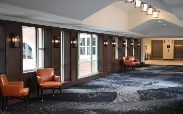 Hotel Indigo Naperville Riverwalk by IHG