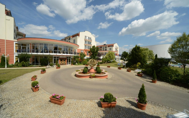 The Monarch Hotel