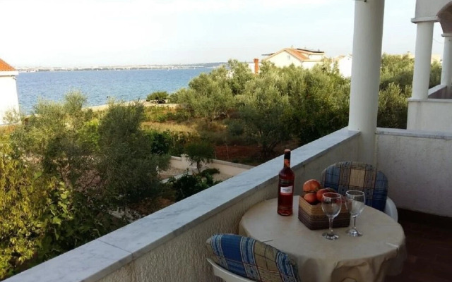 Edi - 40 m From Beach - SA3