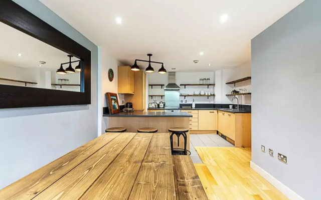 Spacious Modern Flat in Chelsea Harbour