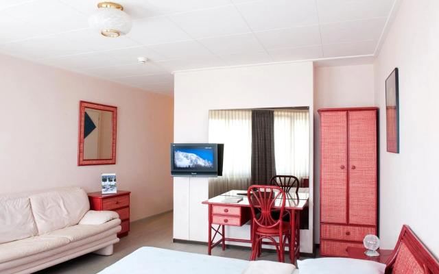 Hotel Crystal