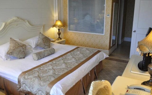 Geneva Grand Hotel