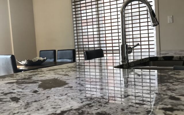 Laval centre apartment