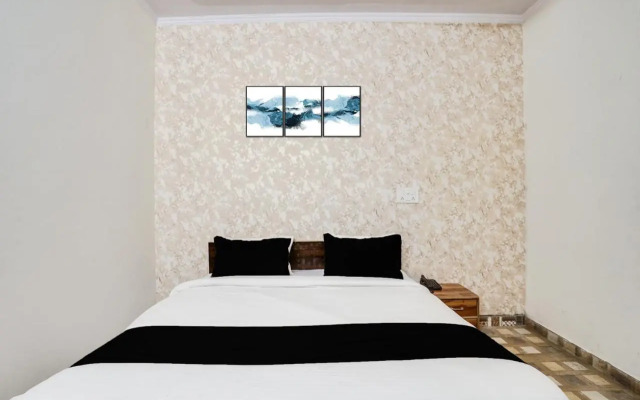 OYO 26462 Hotel Yatrik