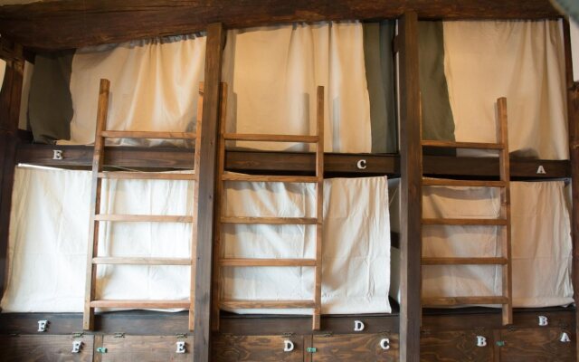 Guest House hachi - Hostel