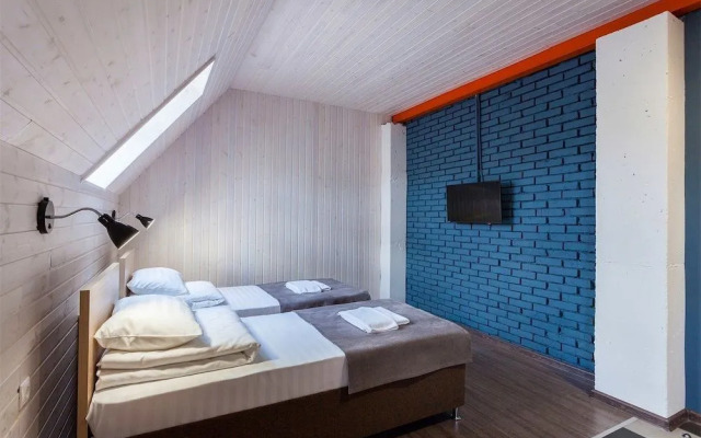 Отель «Станция Народная»