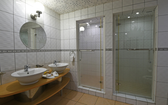 Imperial Royale Hotel