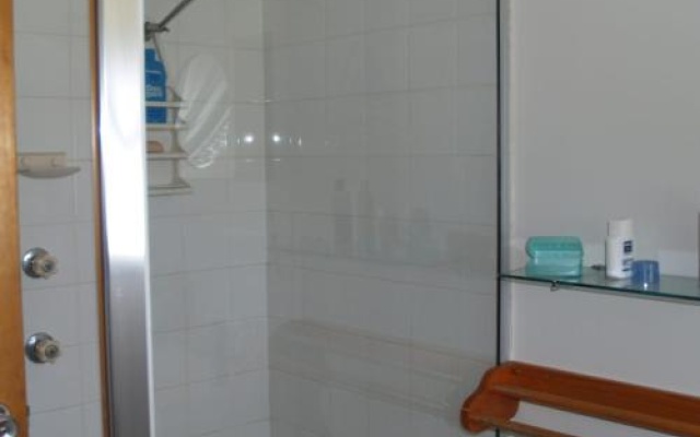 Rocky Beach Cottage 26 Pacific Drive – Bathroom – Port Macquarie