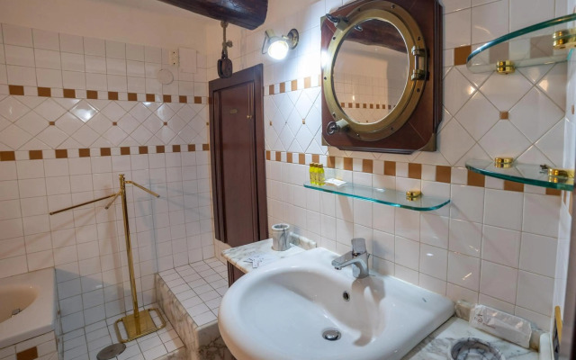 Casa Riviera, Big Apartment with Sea View on Chiaia