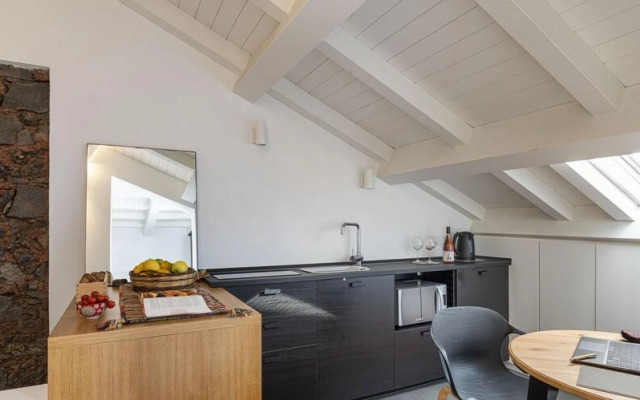 Design Apartment With Terrace by Wonderful Italy